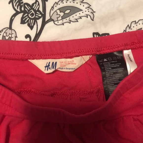 🍭3/$20🍭 Pink H&M skirt - Picture 2 of 2